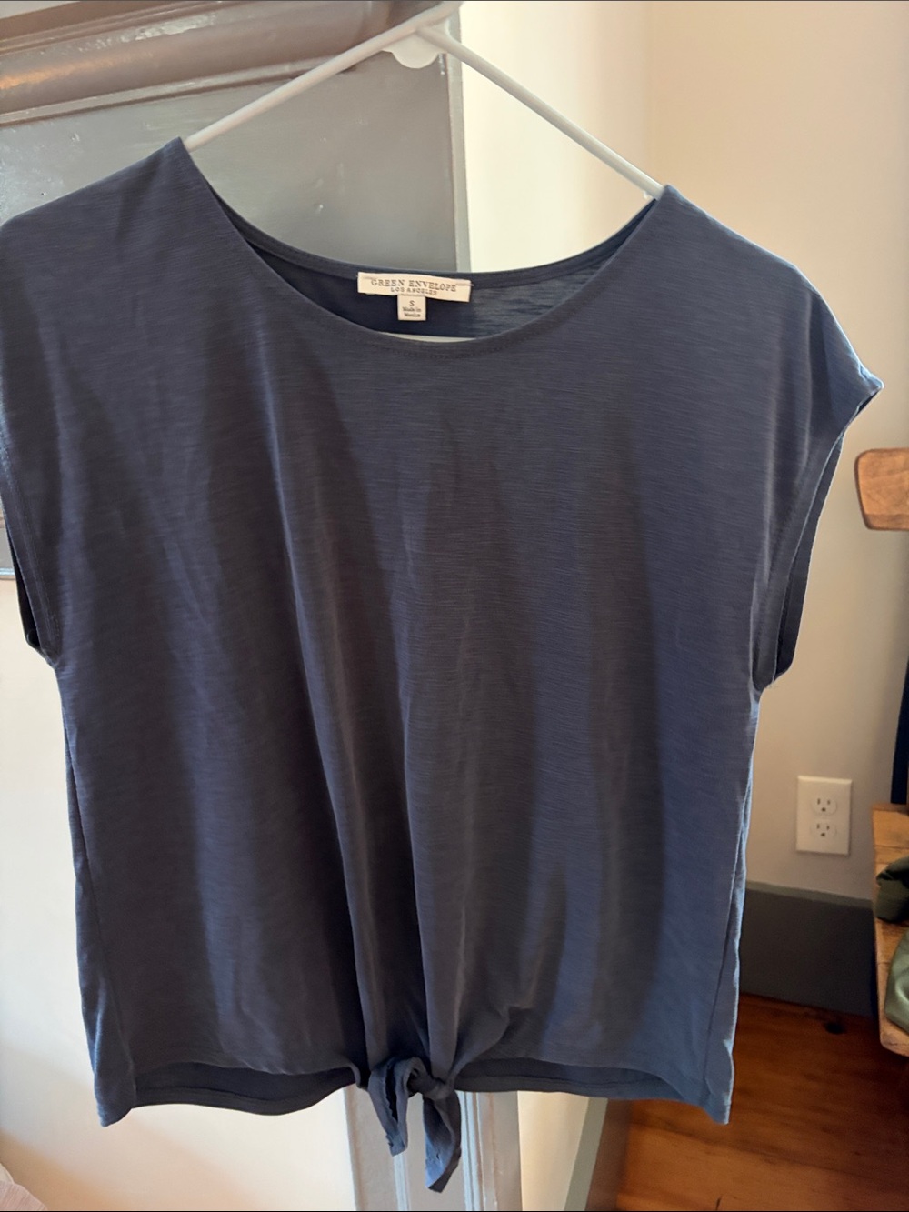 Green Envelope Navy Front-Tie Cap Sleeve Crop Top